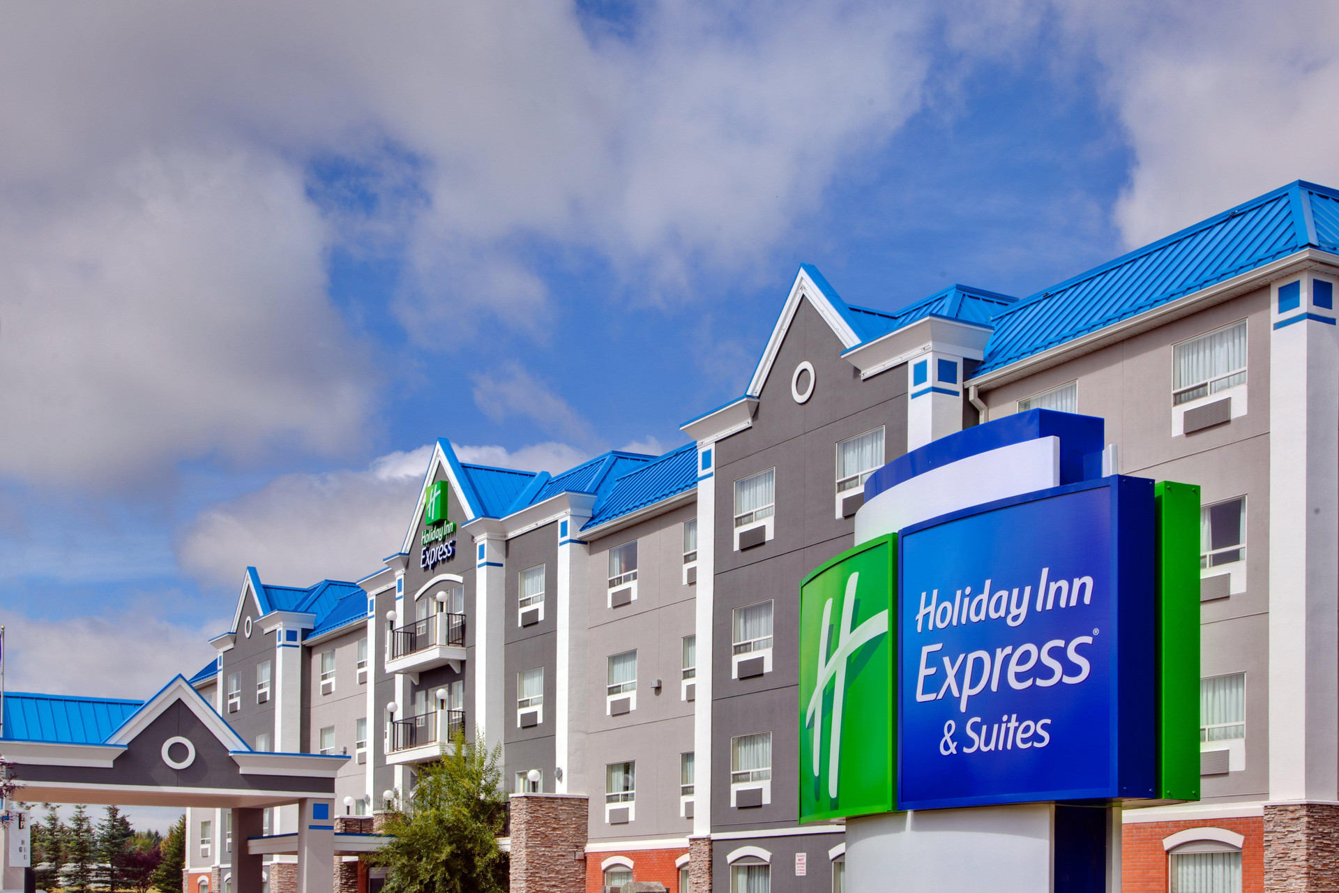 Holiday Inn Express Hotel & Suites Calgary S Macleod Trail S by IHG in Calgary, Canada