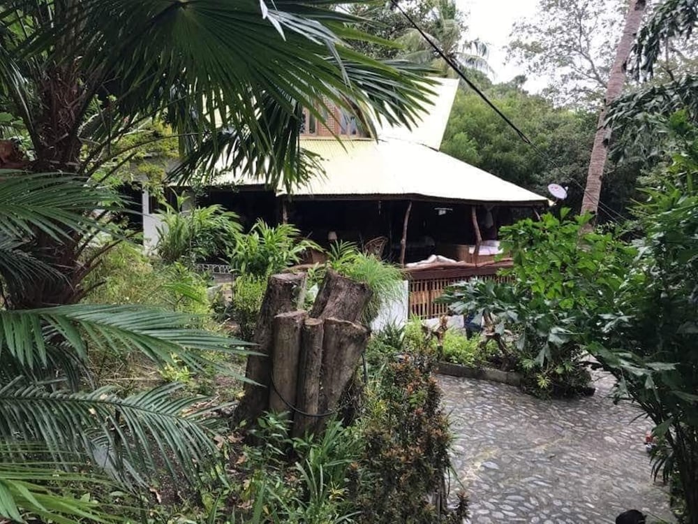 Bahay Isla Sanctuario in Puerto Galera, Philippines
