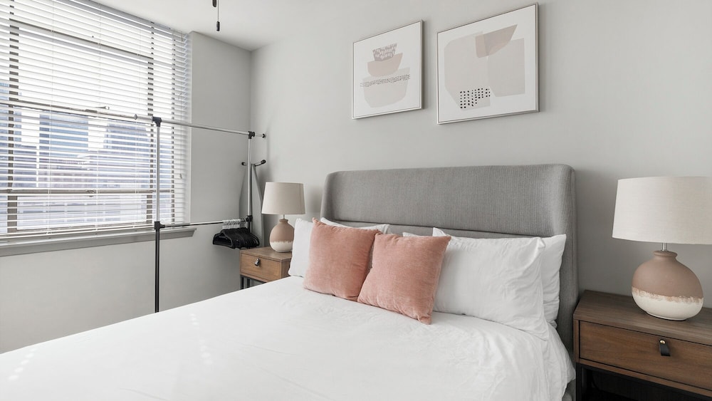 Birmingham Business District Apartments by Landing — 4-Star Luxury Hotel in Birmingham, United States