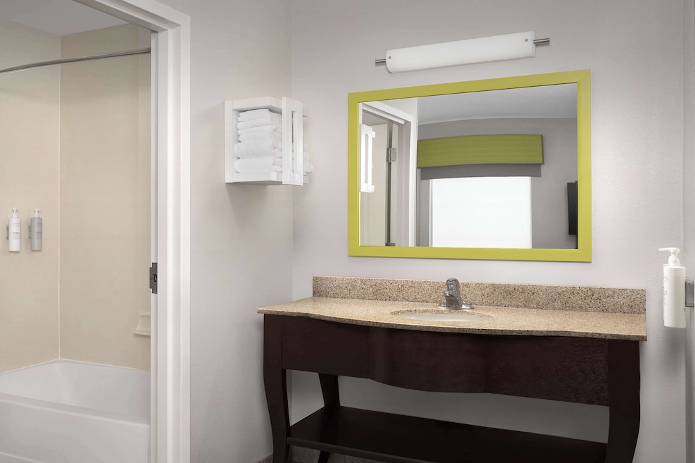 Hampton Inn & Suites Durham North I 85 - photo 21