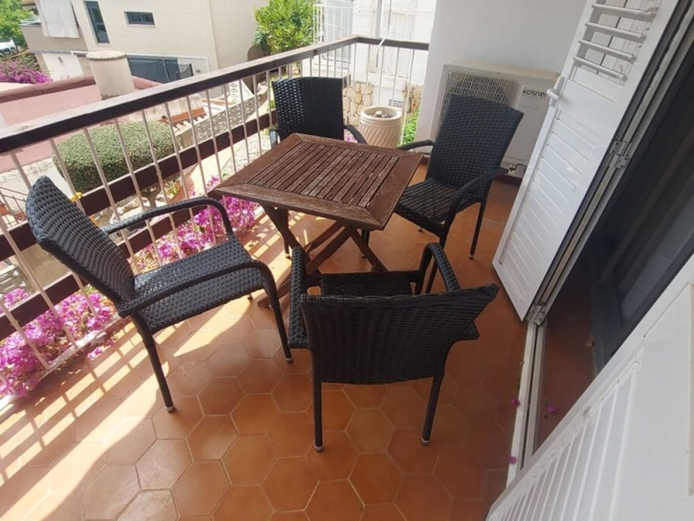 TH123 ApartmentCalaRomana — 4-Star Luxury Hotel in Tarragona, Spain