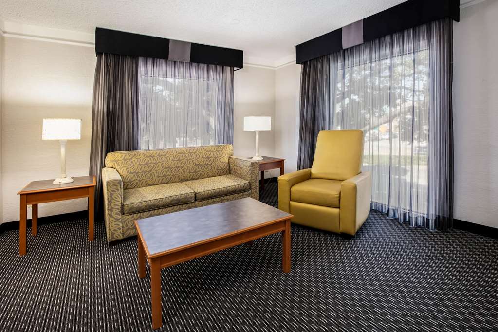 La Quinta Inn by Wyndham Dallas Uptown - photo 73