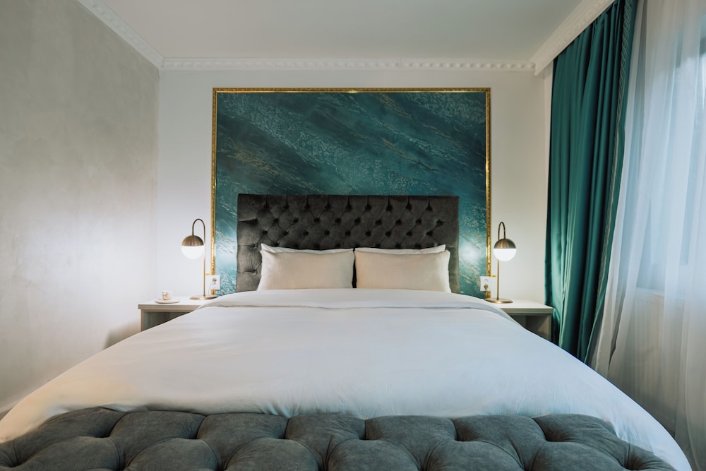 Suru Hotel & Restaurant — Busteni — photo 4