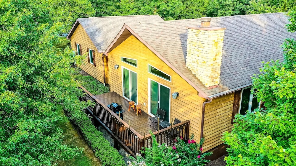 Cacapon Connected Workplace Retreat — hotel in Berkeley Springs