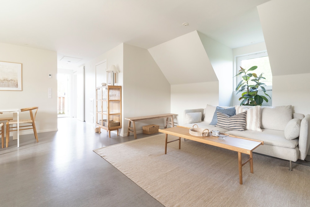 Falsterbo Beachside Apartments — 4-Star Luxury Hotel in Skanoer Med Falsterbo, Sweden