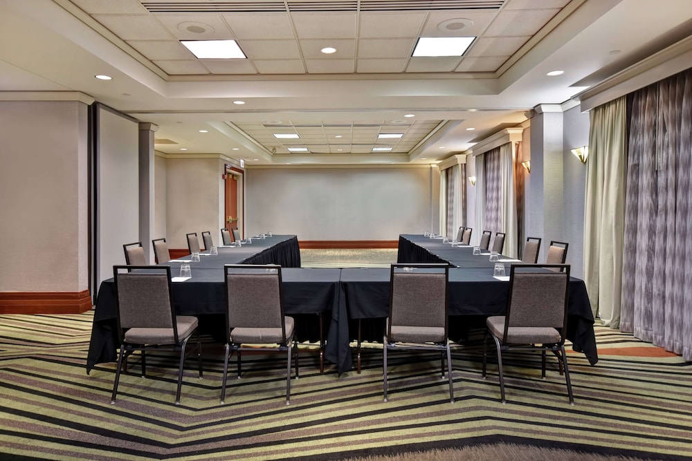 Embassy Suites Little Rock - photo 84