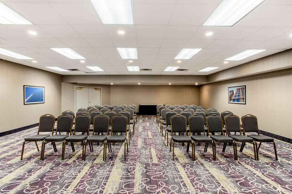 La Quinta Inn & Suites by Wyndham Indianapolis South - photo 26