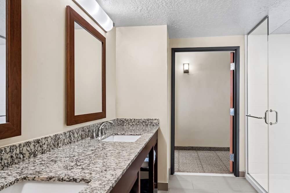 Heartland Inn and Suites - photo 11