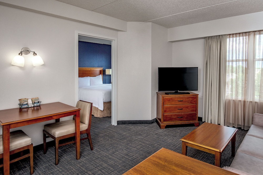 Residence Inn by Marriott Chesapeake Greenbrier - photo 7