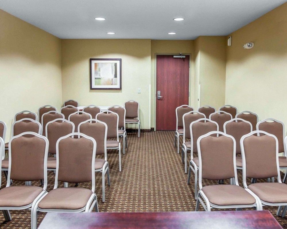 Sleep Inn & Suites Near Joint Base Andrews Washington Area — hotel in Upper Marlboro
