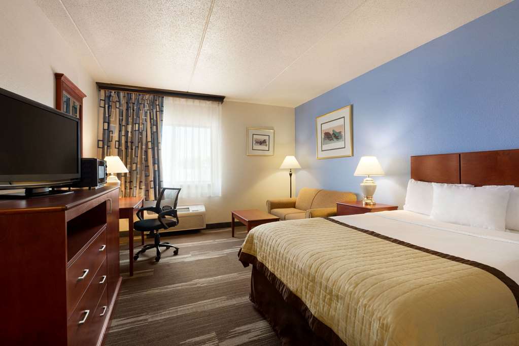 Ramada Inn By Wyndham Doublewood Fargo - photo 18