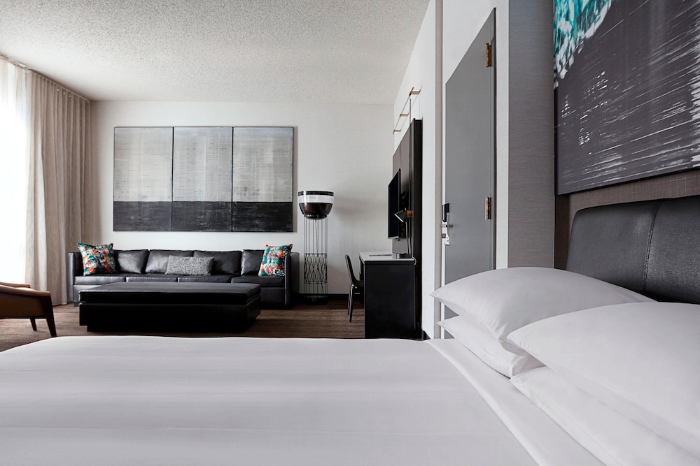 New York Marriott at the Brooklyn Bridge - photo 35