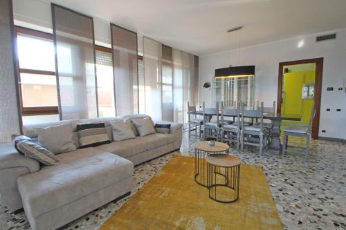 Appartamento Dei Ronchi — 4-Star Luxury Hotel in Marina Di Massa, Italy