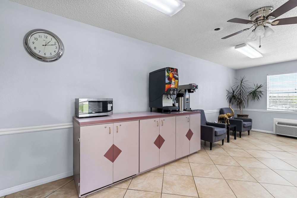 Americas Best Value Inn Athens TN - photo 22