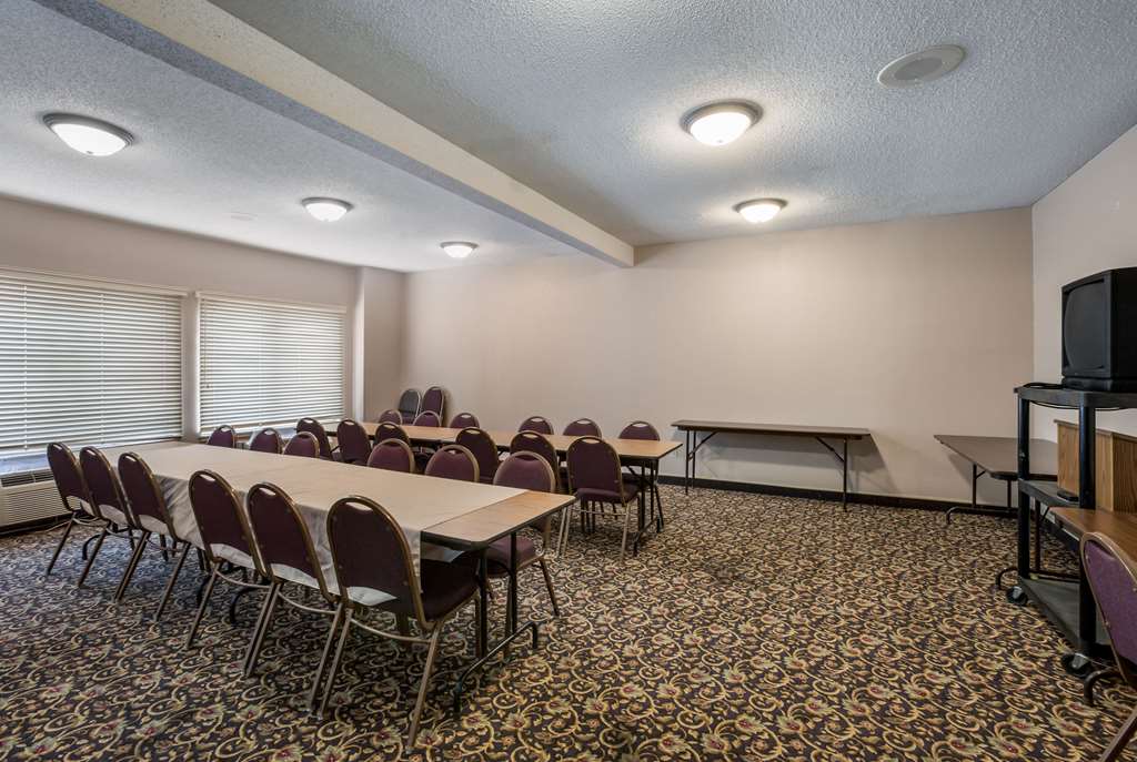 Quality Inn & Suites Lawrence University Area - photo 51