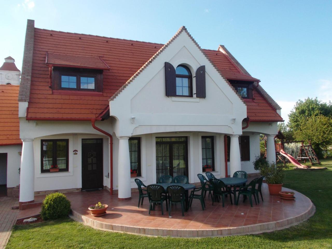 Hetkanyar Vendeghaz — Balatonfured — photo 5