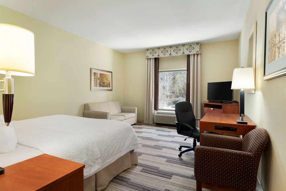 Hampton Inn & Suites Birmingham East Irondale - photo 12