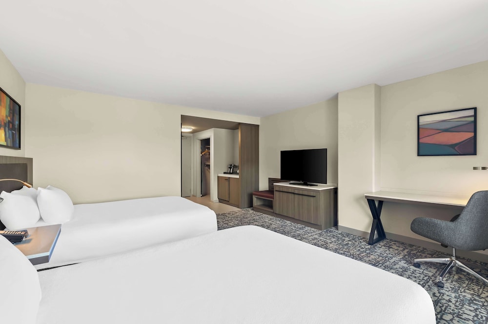 Hilton Garden Inn San Mateo - photo 13