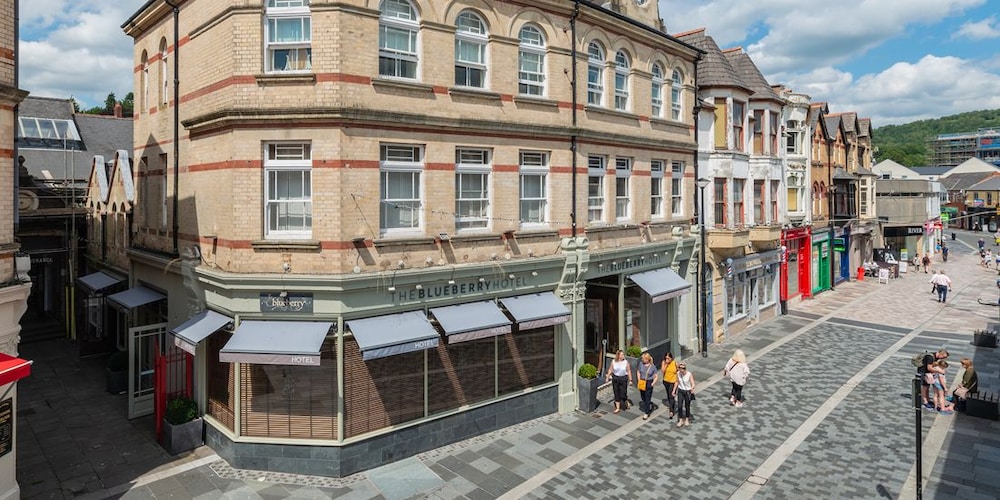The Blueberry Hotel — hotel in Pontypridd