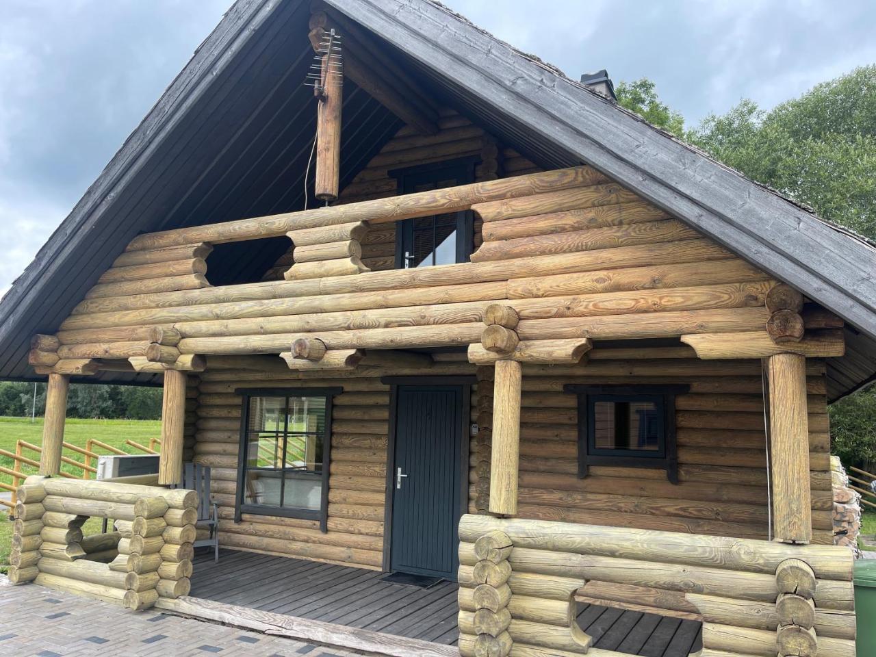 Nuustakumajad in Unknown City, Estonia