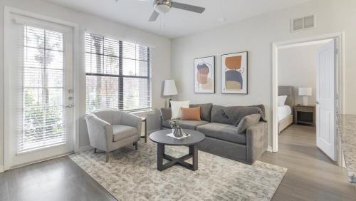 Landing Modern Apartment with Amazing Amenities — 4-Star Luxury Hotel in Tampa, United States