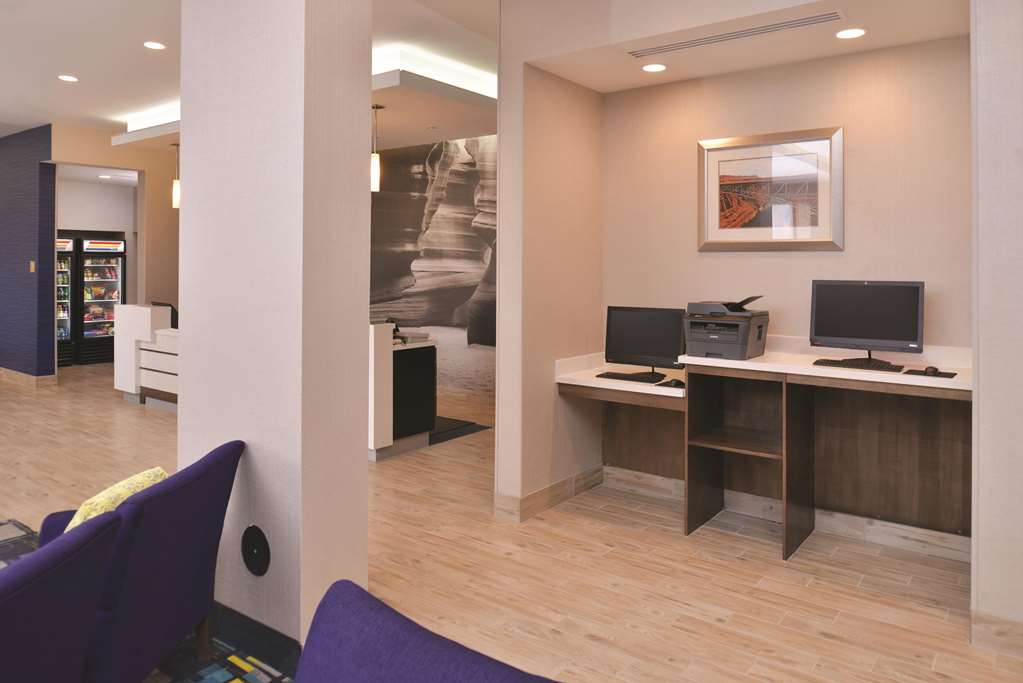 La Quinta Inn & Suites by Wyndham Page at Lake Powell - photo 61