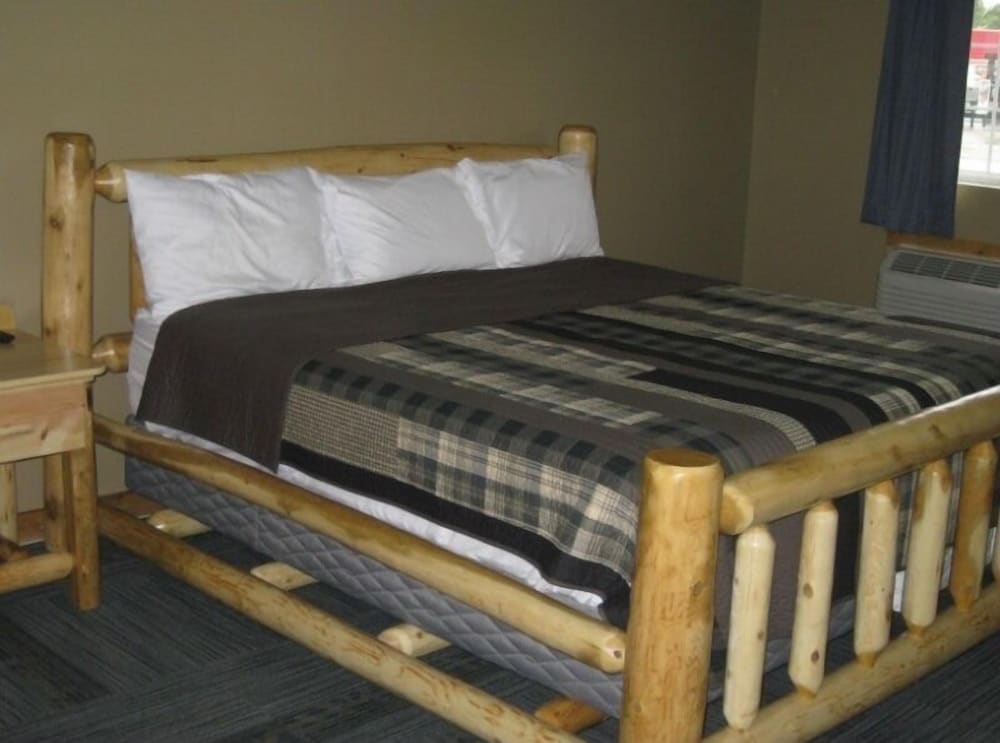 Big Horse Inn and Suites - photo 23
