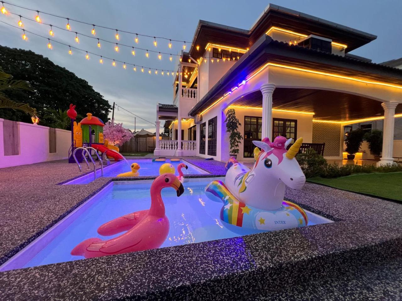C&C Villa Pool Ipoh — 4-Star Luxury Hotel in Ipoh, Malaysia