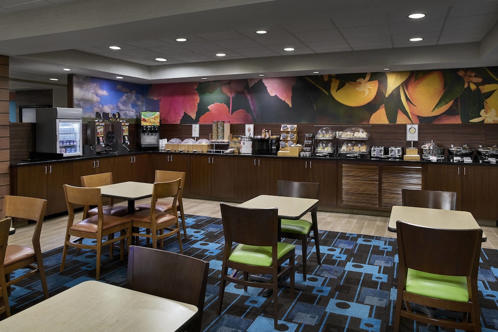 Fairfield Inn by Marriott Myrtle Beach Broadway at the Beach - photo 18