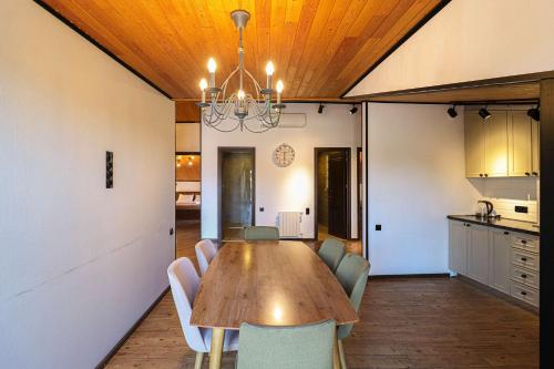 3BR apt w huge terrace & magnificent views