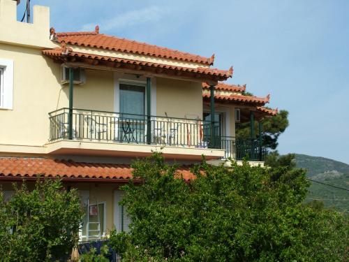 Thalis Rooms — hotel in Skoutari