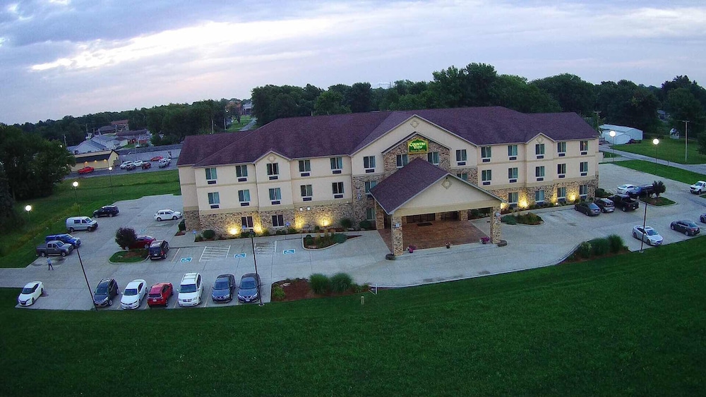 Country View Inn & Suites - photo 54