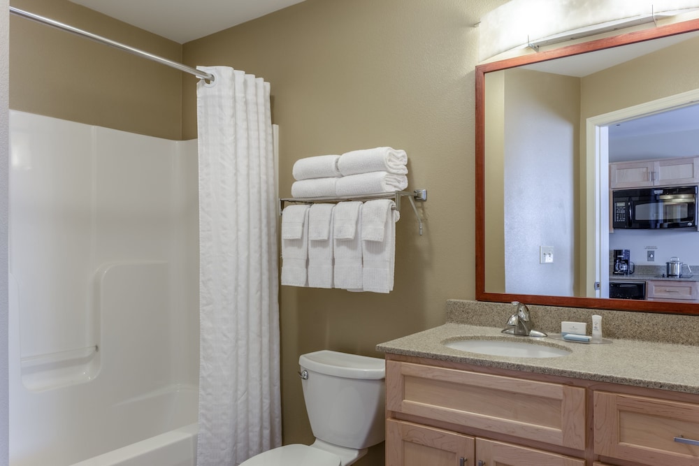 Candlewood Suites Minot by IHG - photo 25