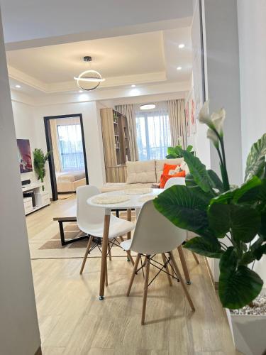 Phare's 1BR with AC & Rooftop Swimming Pool Westlands
