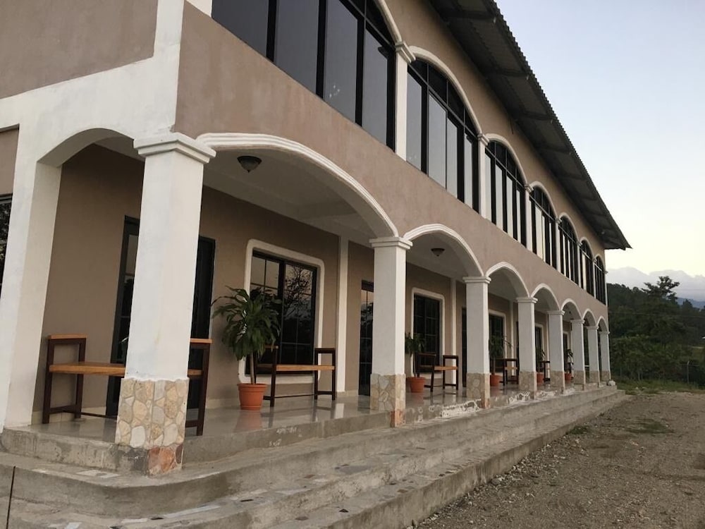 Hotel Bella Vista — Azacualpa