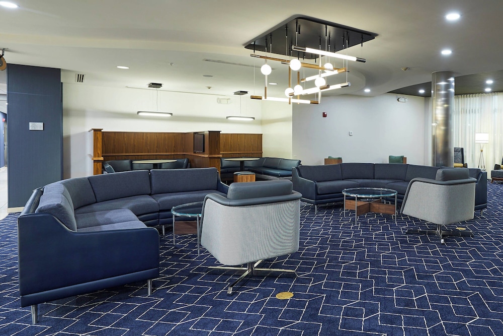 Courtyard by Marriott Medford Airport - photo 2