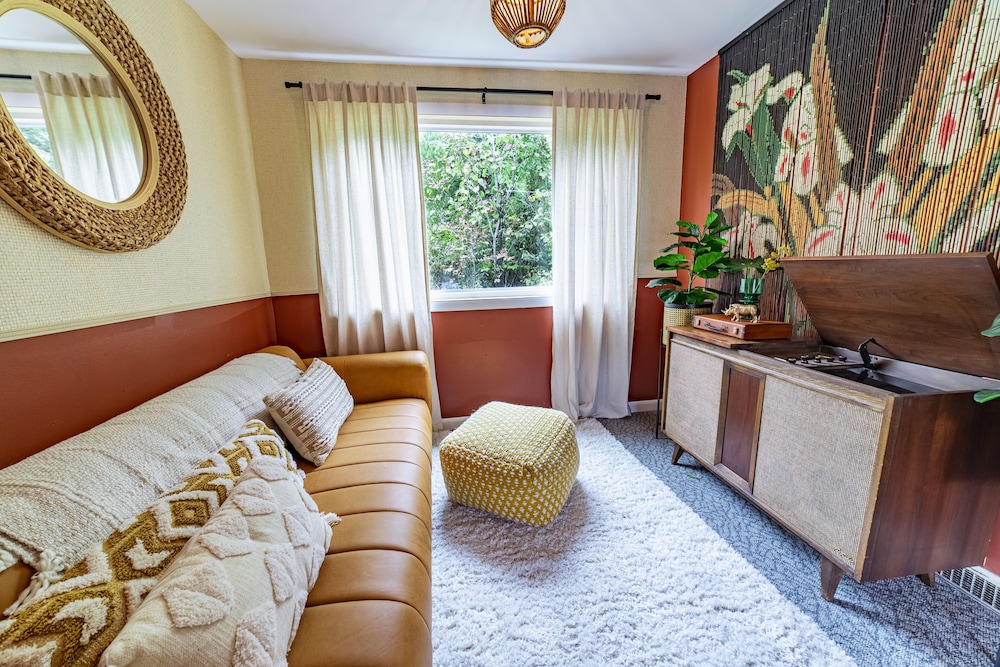 The Springs Motel - photo 37