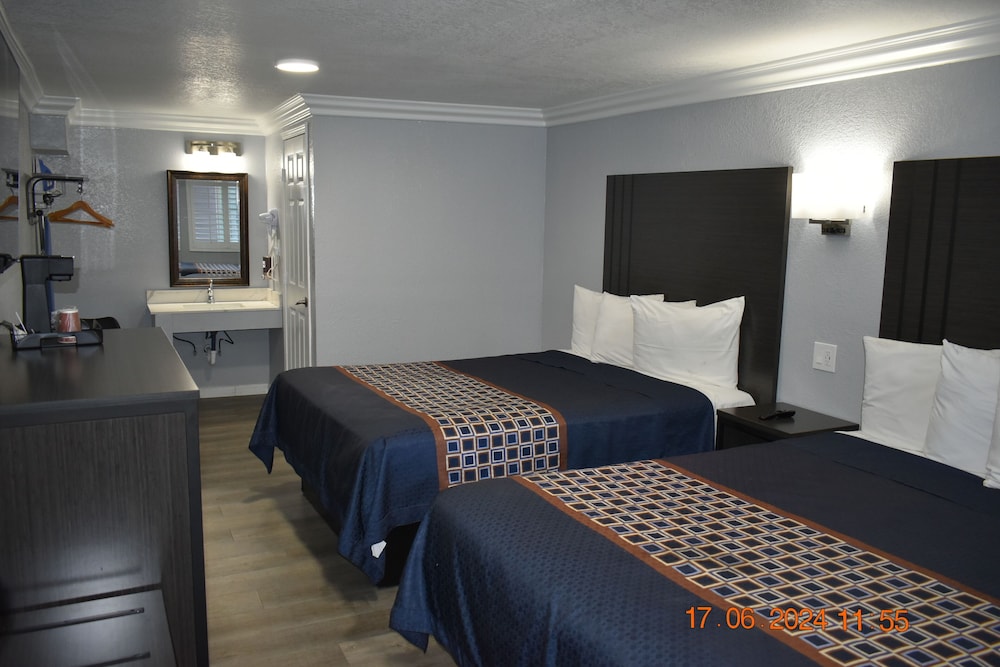 Sea Garden Inn - photo 4