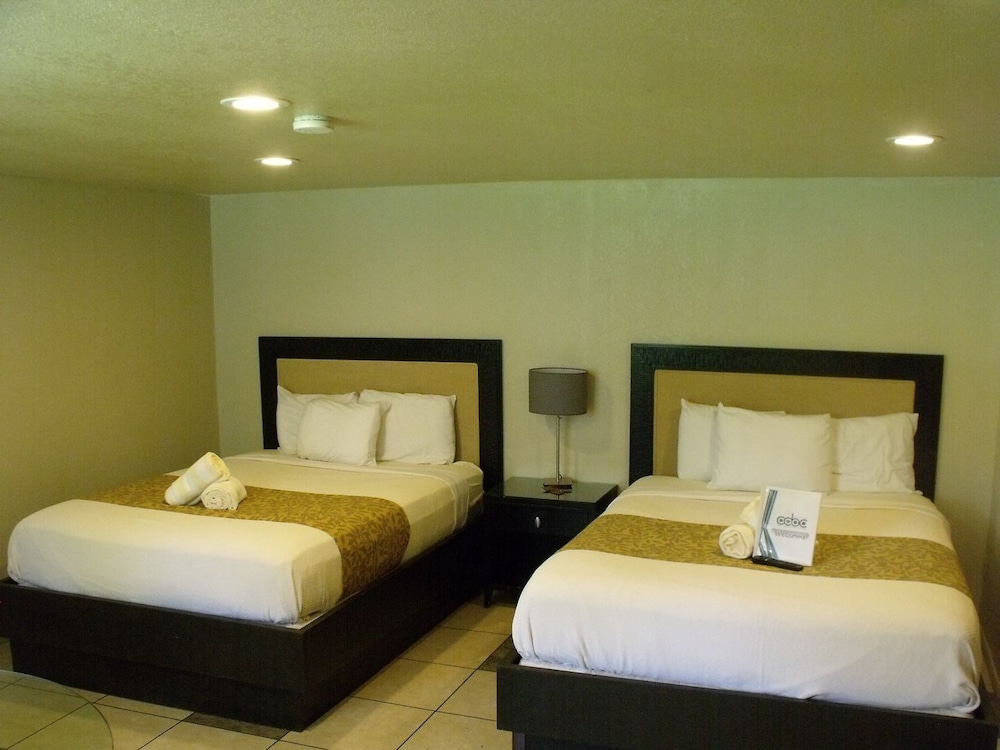CCBC Resort Hotel A Gay Men's Resort - photo 8
