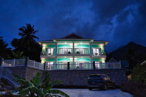 Sunset Haven Villa — 4-Star Luxury Hotel in Beau Vallon, Seychelles