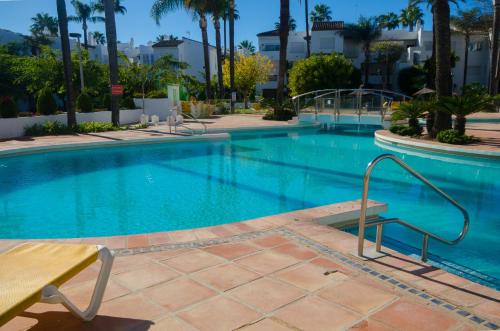 Aparment Terraza de Agustina Swimming pool next to the beach in Estepona, Spain