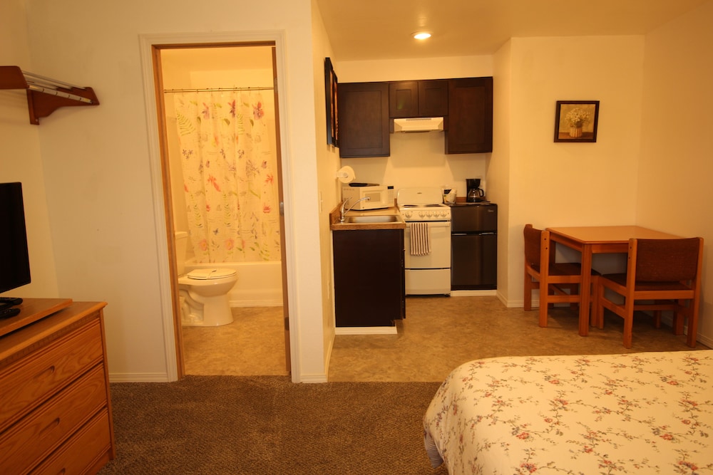 Mariner's Cove Inn - photo 23
