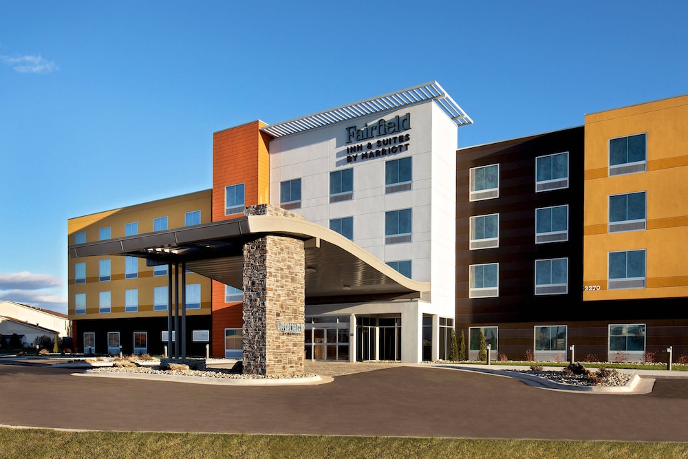 Fairfield Inn & Suites by Marriott McPherson - photo 18