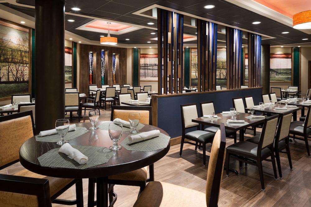 Doubletree by Hilton Somerset Hotel and Conference Center - photo 33
