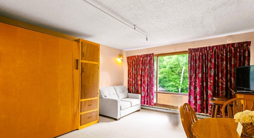 Evergreen Valley Inn - photo 25