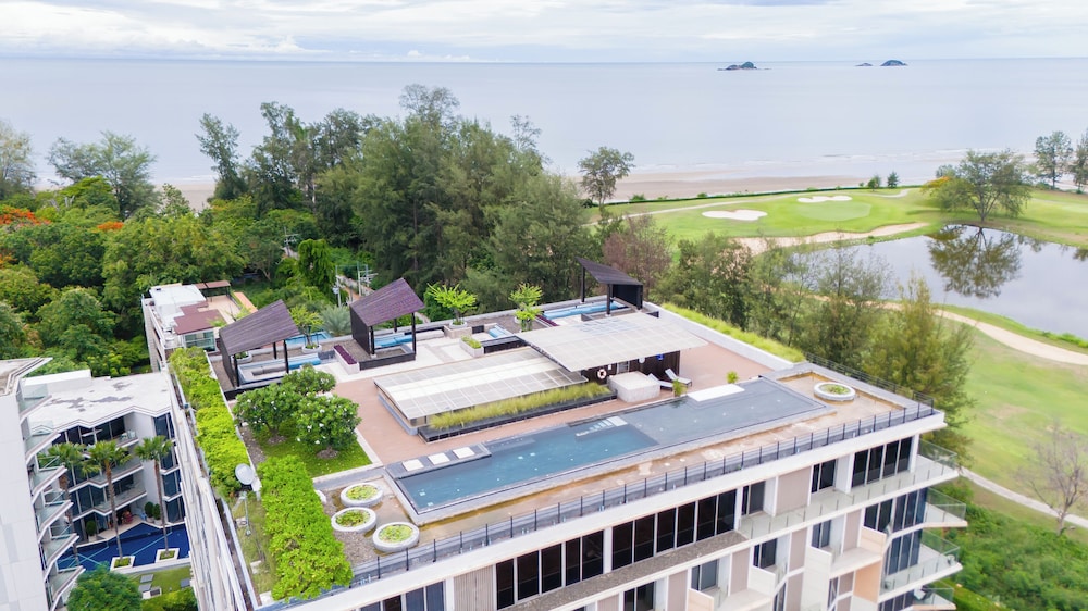 Beachside Chic Coastal Hideaway - last minute hotel in Hua Hin