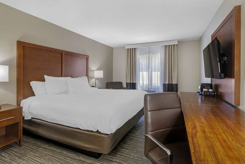 Comfort Inn & Suites Brunswick I 95 - photo 15