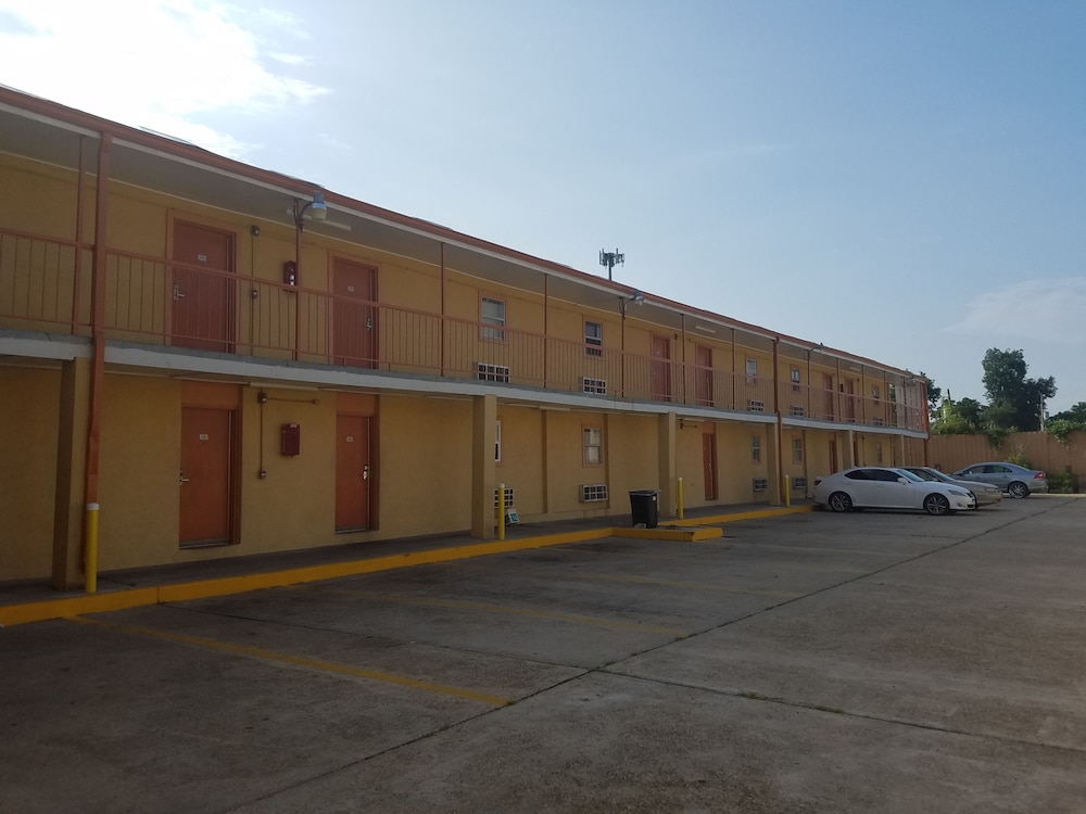 Monte Carlo Motel - photo 18