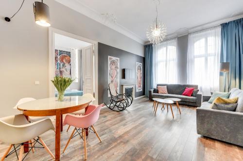 Blue Mandarin Solidarity Square — 4-Star Luxury Hotel in Gdansk, Poland