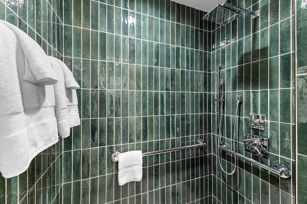 The Bygone Hotel - photo 38